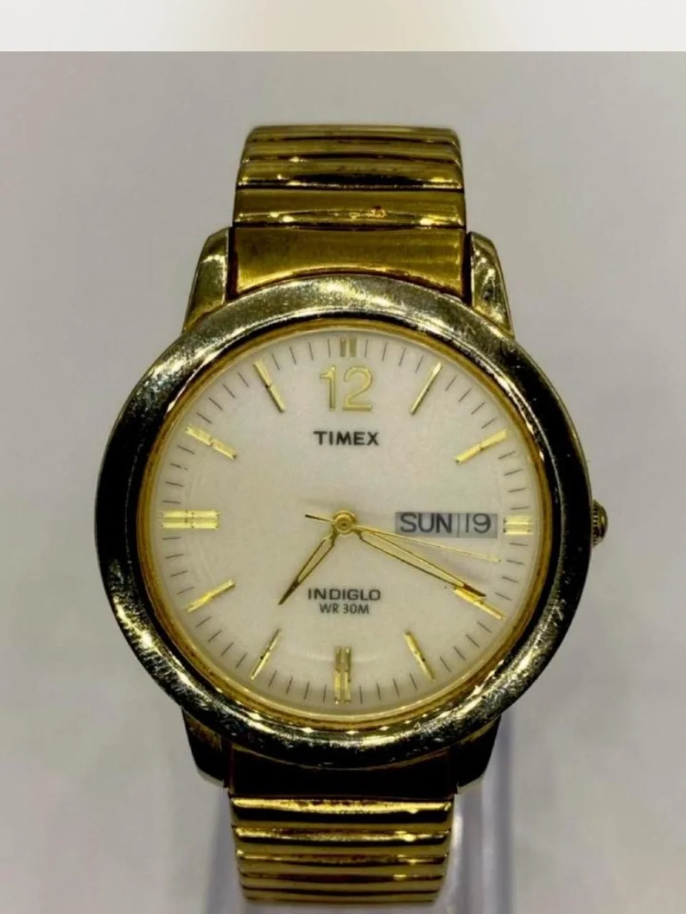 Timex Gold-Tone Classic Men's Watch /  Day-Date * Vintage ***
